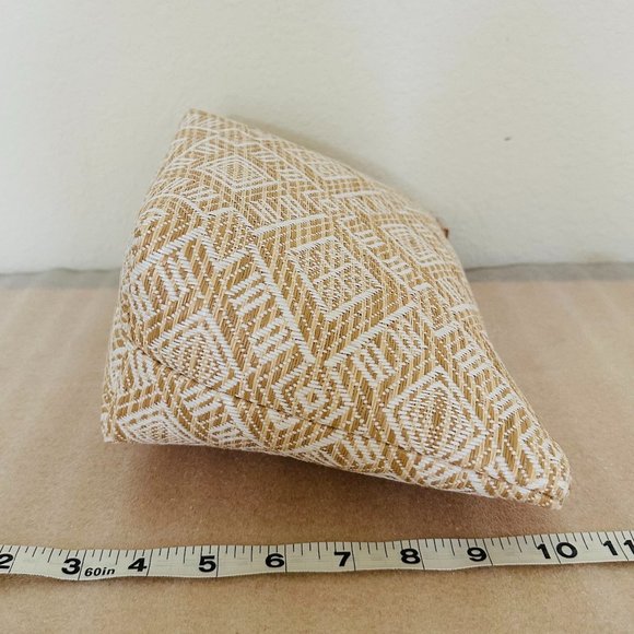 🌷New🌷Stephanie Johnson Laura Spacious Trapezoid Makeup Bag in White and Beige - Picture 8 of 9